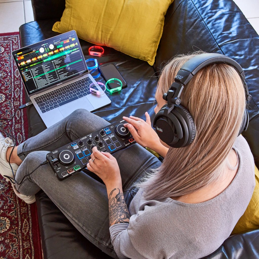 Controller per DJ Hercules Party Set Mixer con controllo DVS (Digital Vinyl System) Nero [4780899]